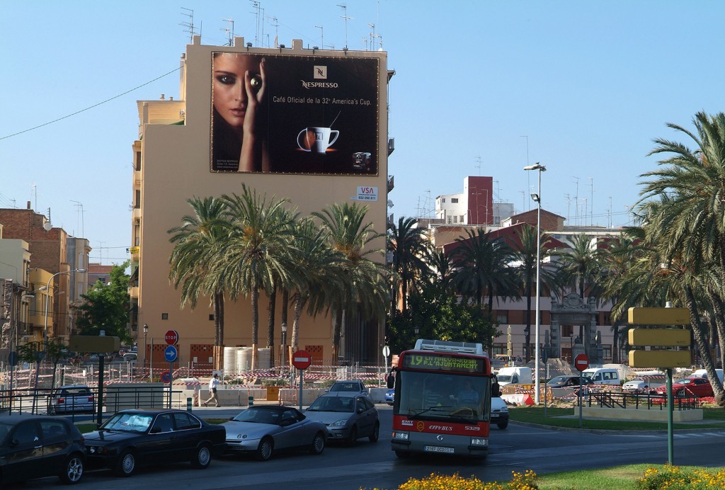 publicidad-exterior-nespresso-pyms-vsa-comunicacion