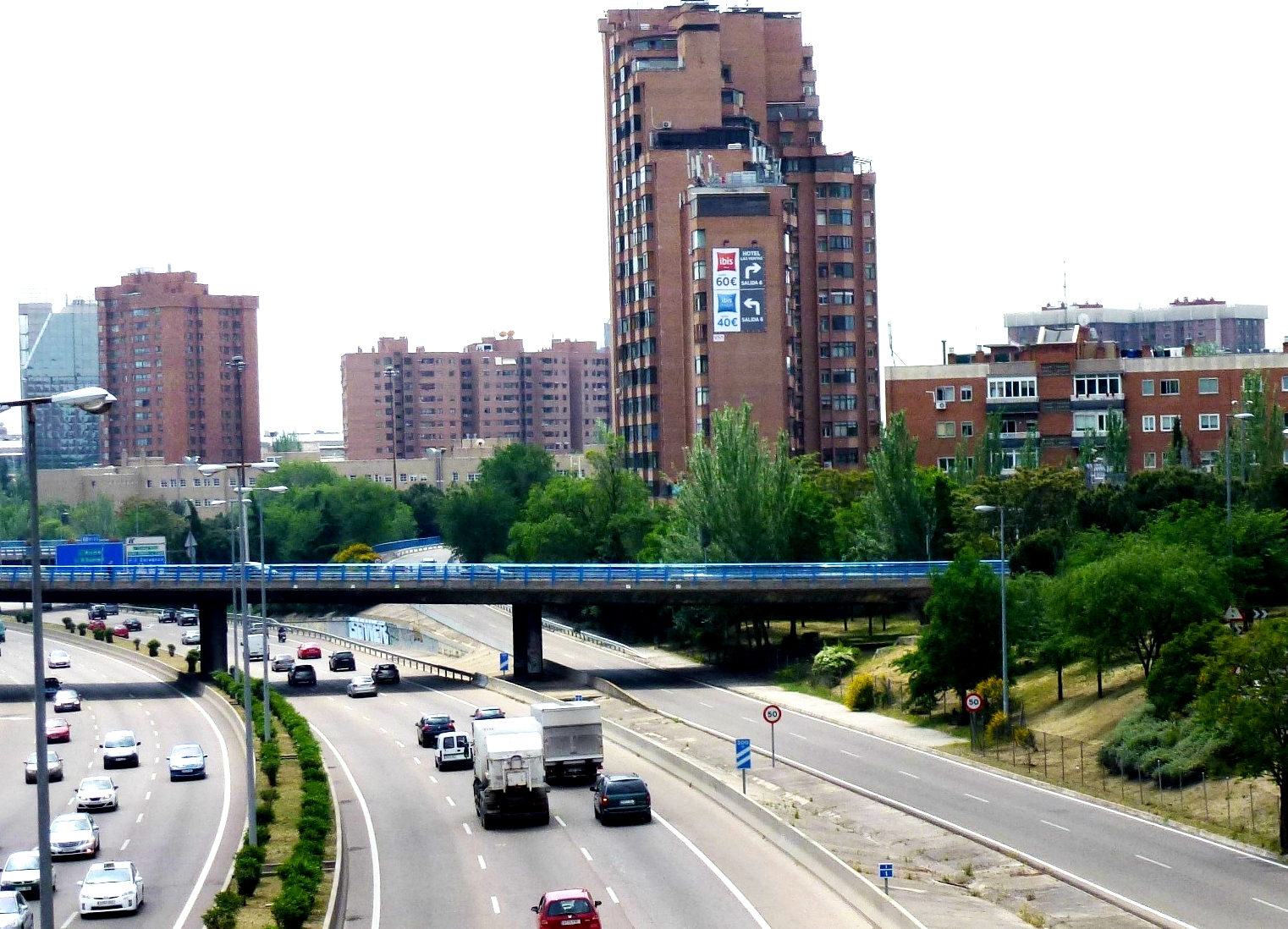 pym-medianera-publicidad-exterior-ibis-budget-madrid-vsa-comunicacion