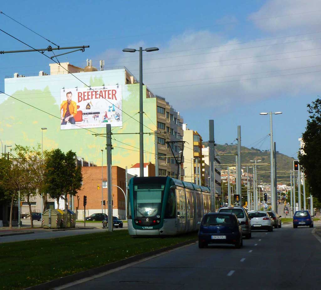 pym-medianera-publicidad-exterior-beefeater-in-edit-festival-barcelona-abril-2015-vsa-comunicacion