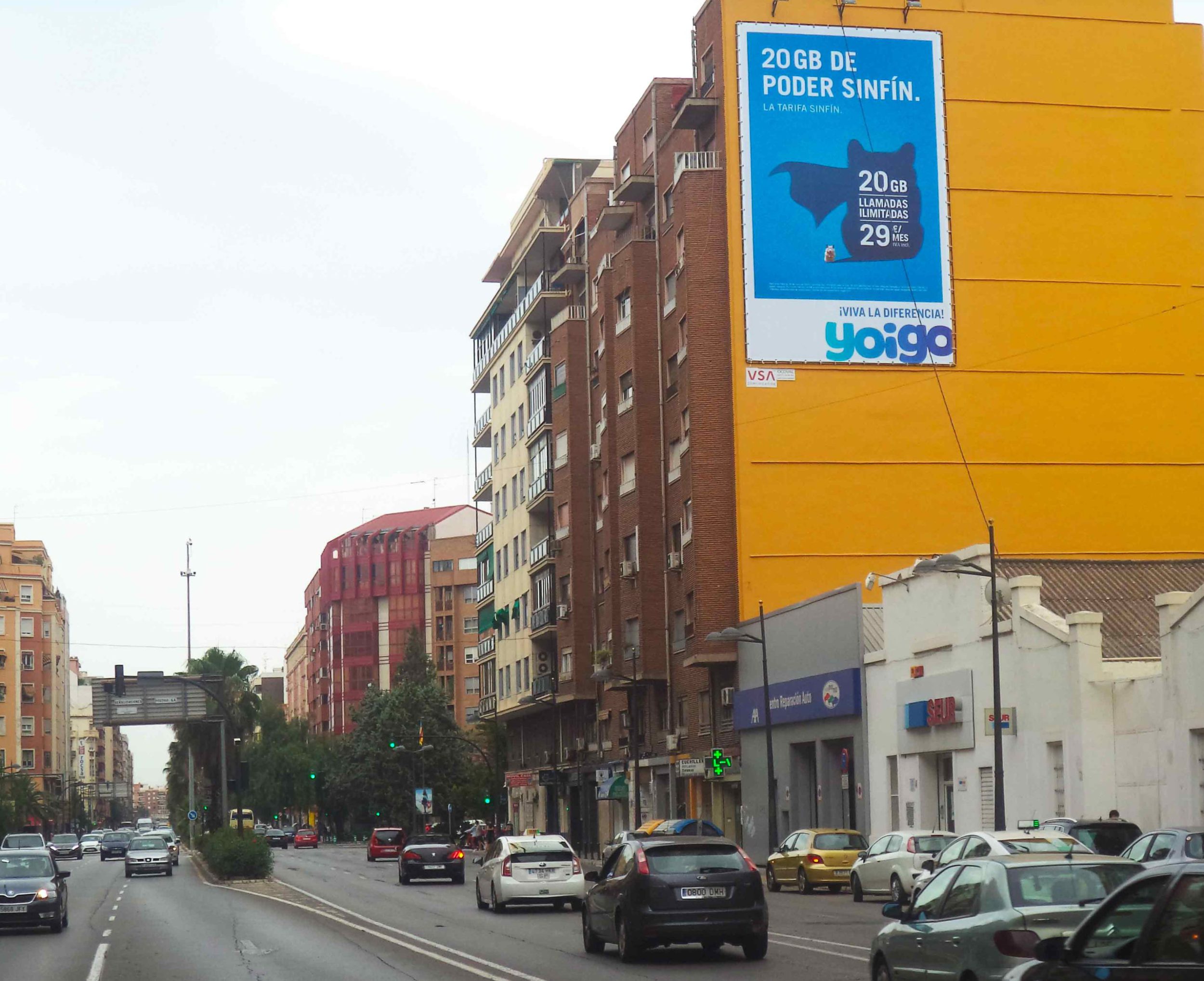 pym-medianera-publicidad-exterior-yoigo-valencia-julio-vsa-comunicacion