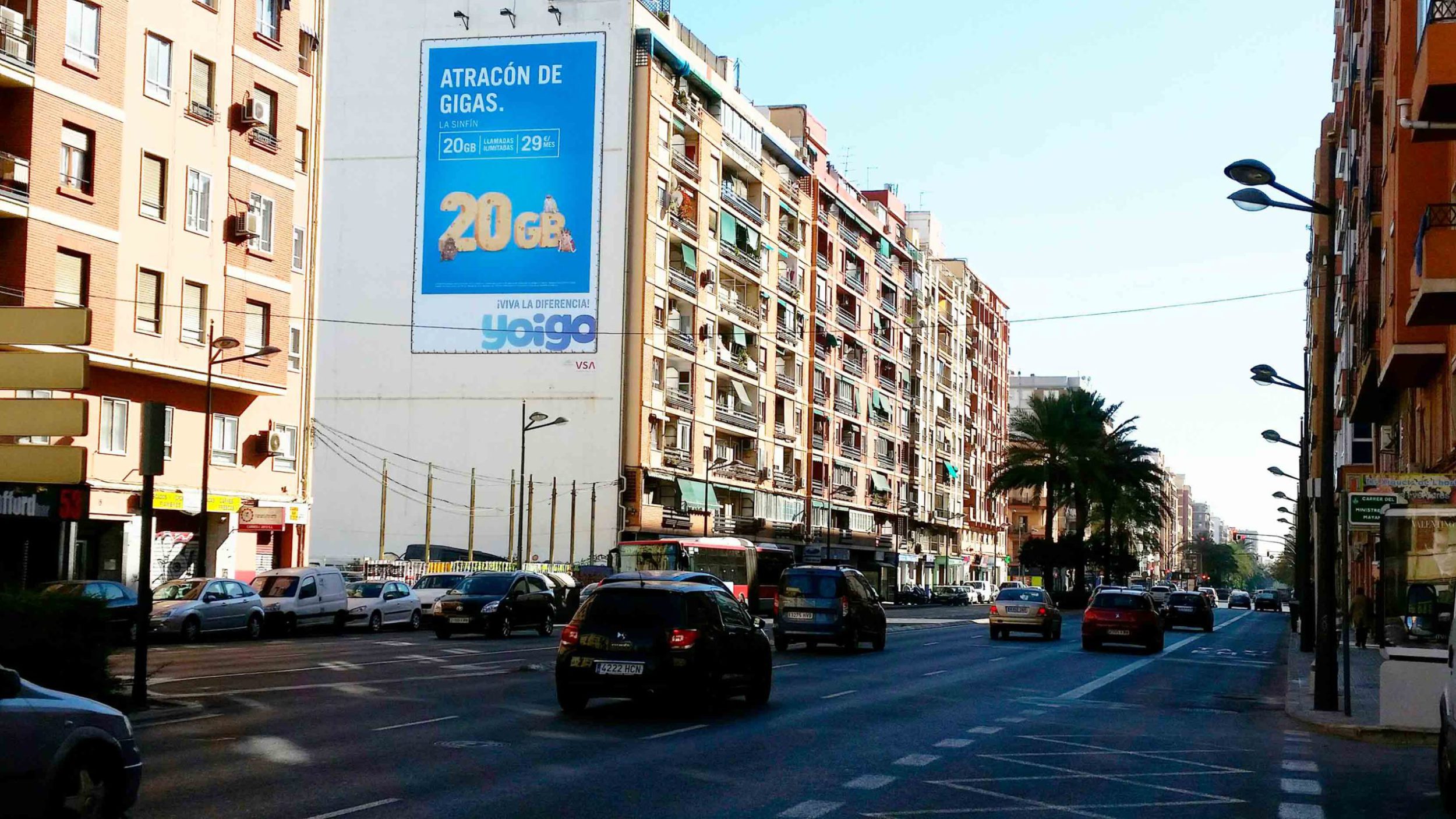 pym-medianera-publicidad-exterior-yoigo-valencia-diciembre-2-vsa-comunicacion