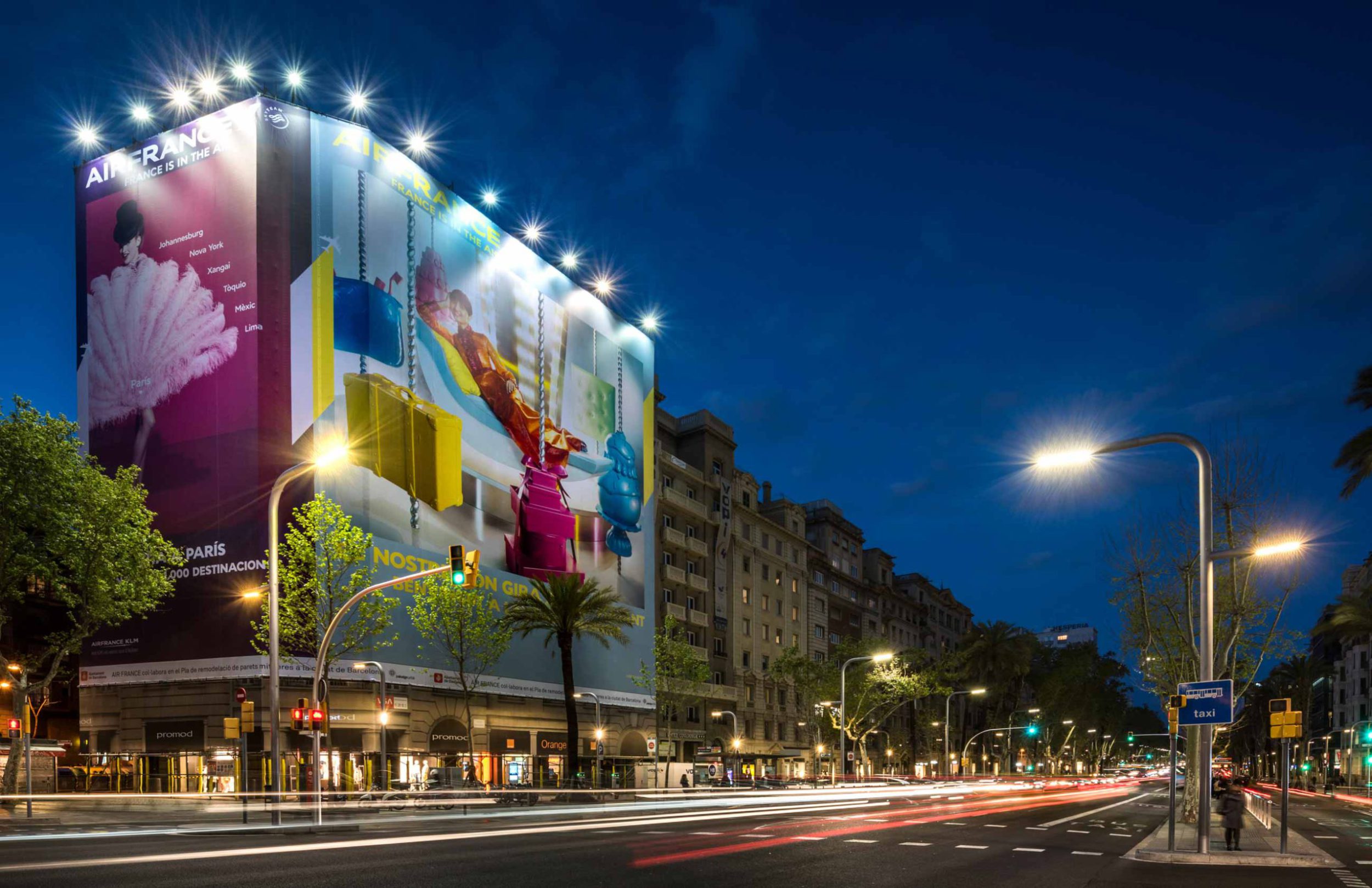 lona-publicitaria-barcelona-avenida-diagonal-598-air-france-vsa-comunicacion