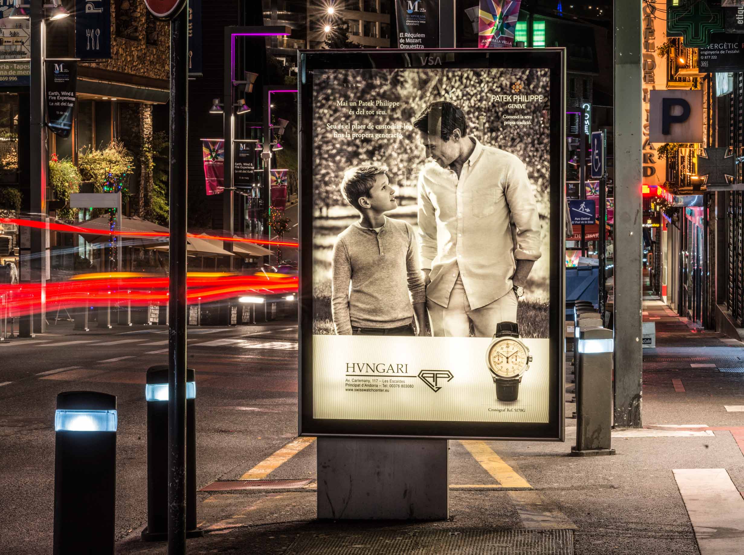 mobiliario-urbano-oppi-publicidad-exterior-patek-philippe-geneve-hvngari-andorra-vsa-comunicacion