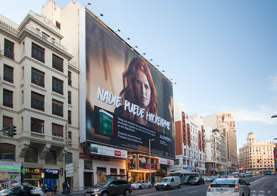 lona-publicitaria-madrid-gran-via-54-kaspersky-vsa-comunicacion