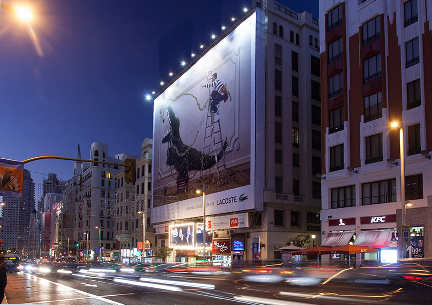 lona-publicitaria-madrid-gran-via-54-lacoste-vsa-comunicacion