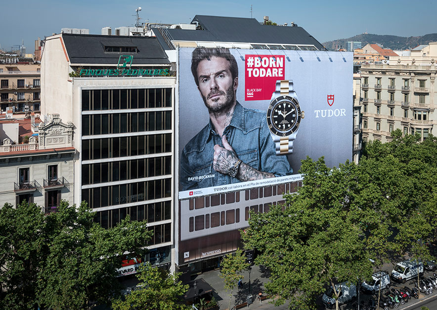 lona-publicitaria-barcelona-paseo-de-gracia-55-tudor-dia-vsa-comunicacion