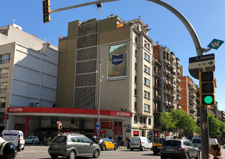 pym-barcelona-aragon-170-ballantines-vsa-comunicacion