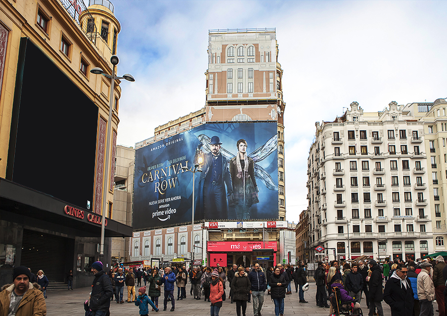 lona-publicitaria-madrid-gran-via-46-amazon-dia-vsa-comunicacion