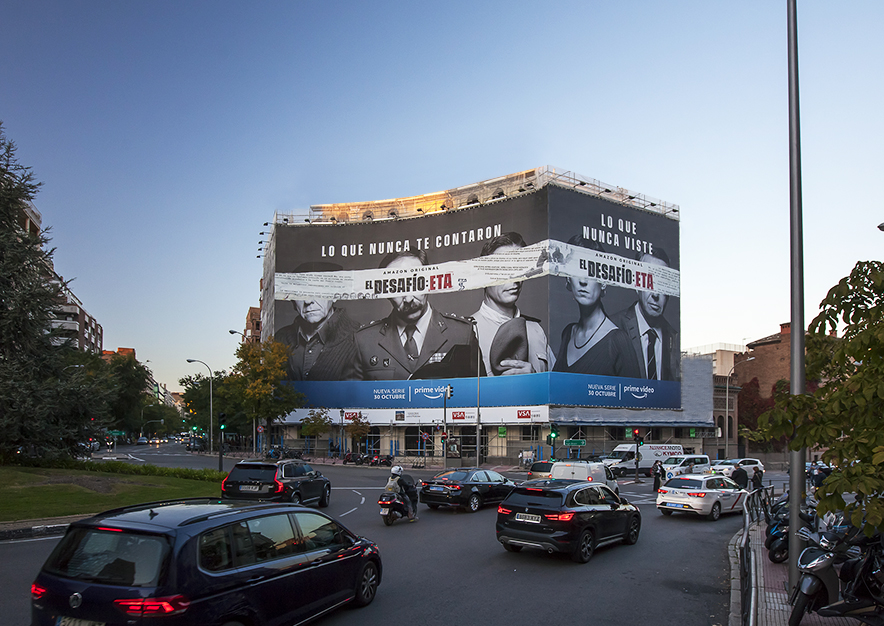 lona-publicitaria-madrid-ruben-dario-3-amazon-dia-vsa-comunicacion