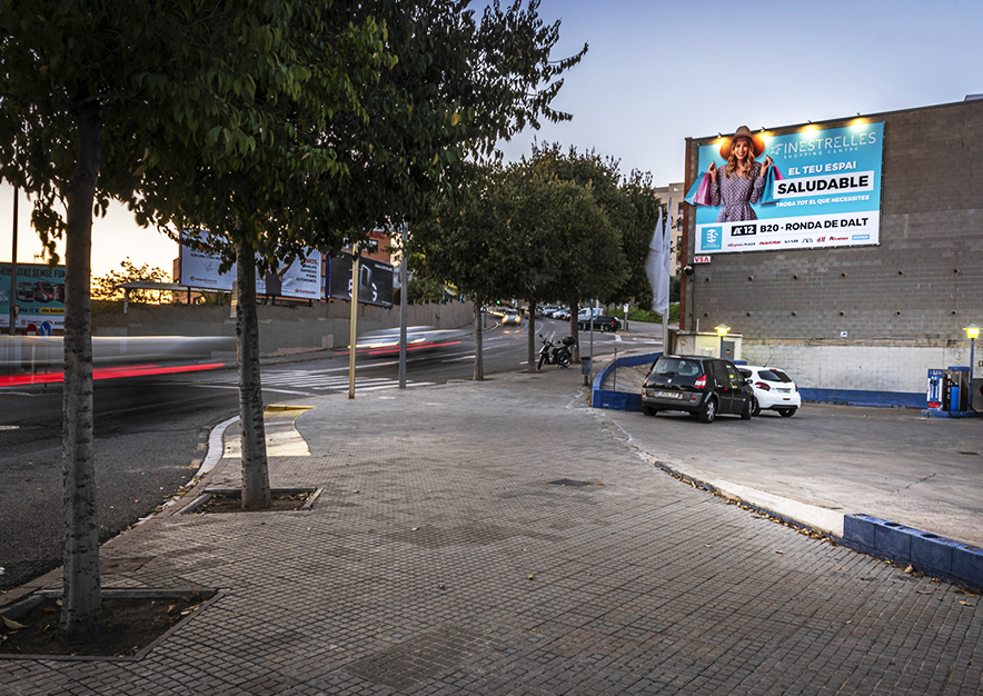 pym-barcelona-passatge-dels-alps-finestrelles-shopping-centre-vsa-comunicacion