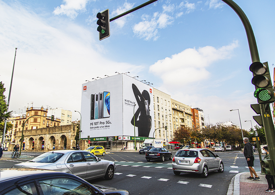 lona-publicitaria-sevilla-cavestany-xiaomi-dia-vsa-comunicacion